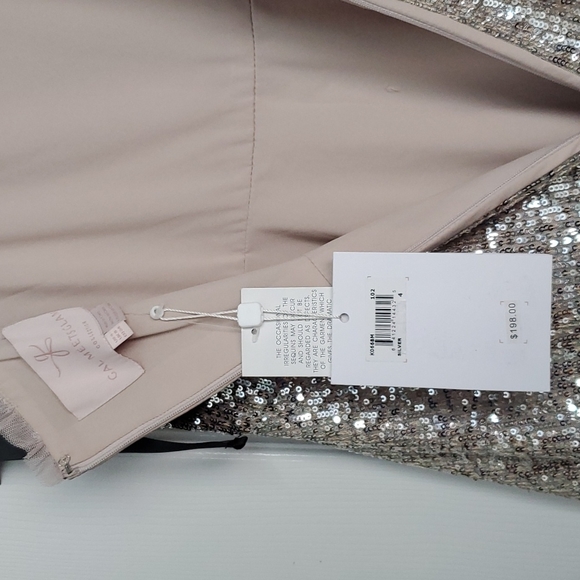 NWT Gal Meets Glam Waterfall Sequin Fit & Flare Dress - Picture 12 of 17